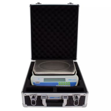 Hard carrying case with lock