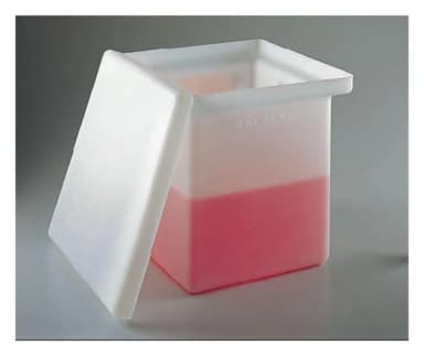 Rectangular Tank with Cover HDPE 15 gal / 18x 12x 18